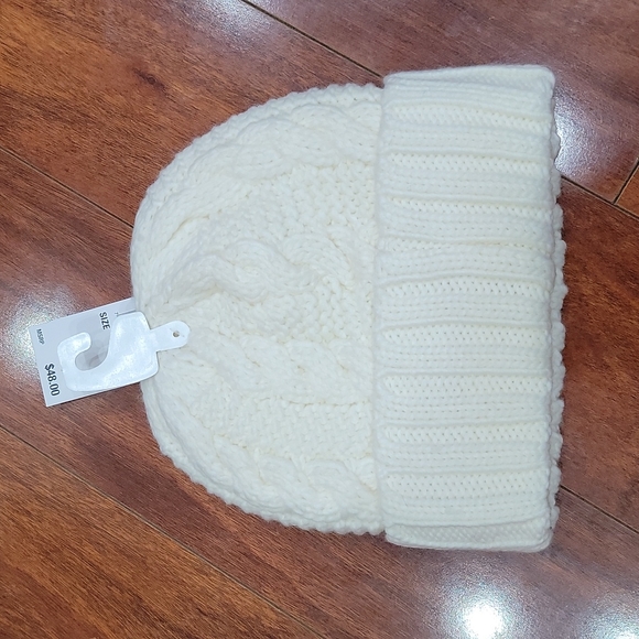 NWT Micheal Kors Cable Knit Hat main image 5